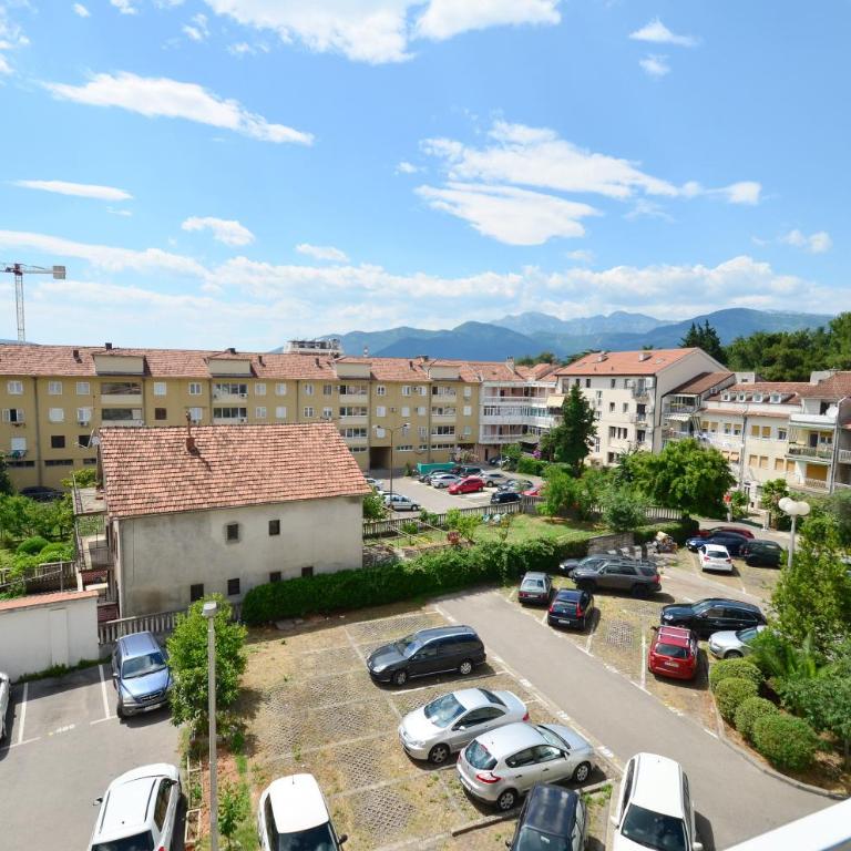 Central Apartment Tivat - Two-Bedroom Apartment - 5