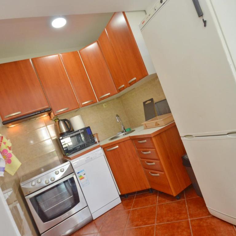 Central Apartment Tivat - Two-Bedroom Apartment - 20