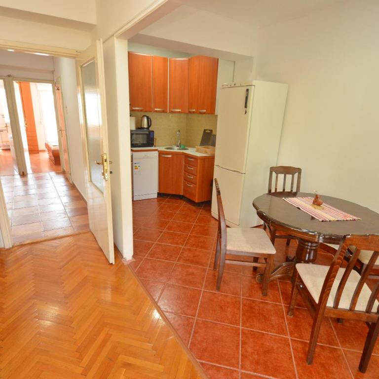 Central Apartment Tivat - Two-Bedroom Apartment - 19