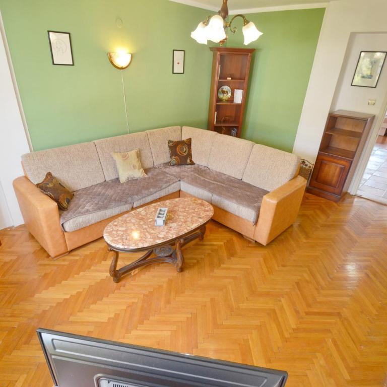 Central Apartment Tivat - Two-Bedroom Apartment - 16