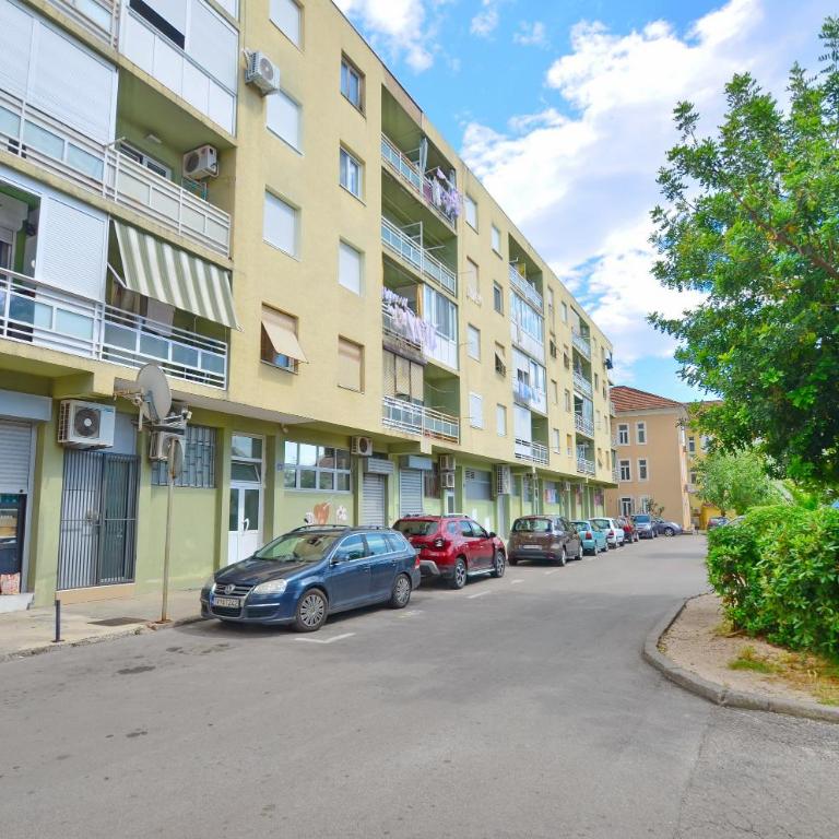 Central Apartment Tivat - Two-Bedroom Apartment - 27