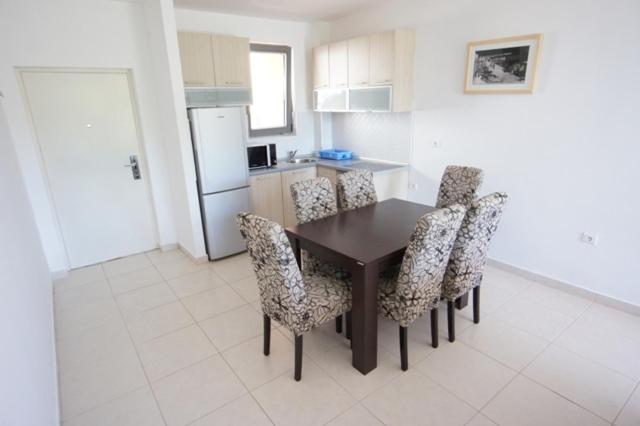 Apartments Bečići Sunset - Two-Bedroom Apartment - 10