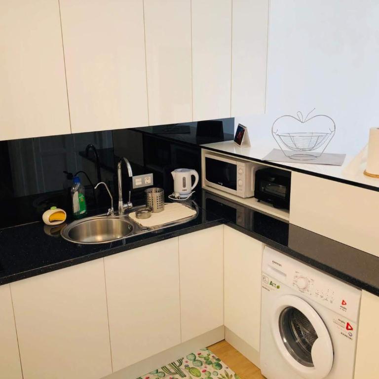 Deluxe Windsor Park - One-Bedroom Apartment - 13