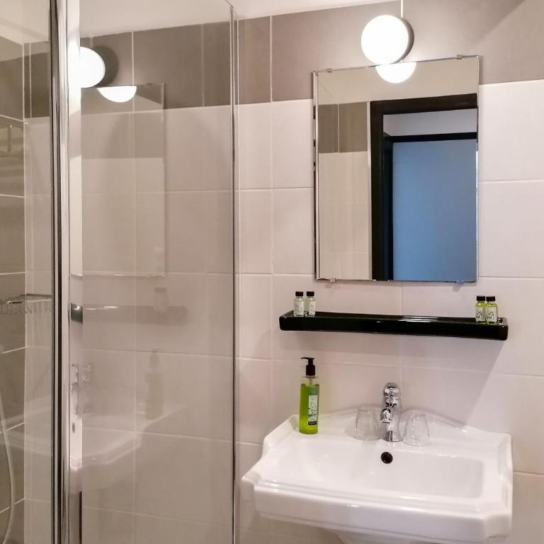 Hôtel de France, un hôtel AMMI - Chambre Supérieure - 5
