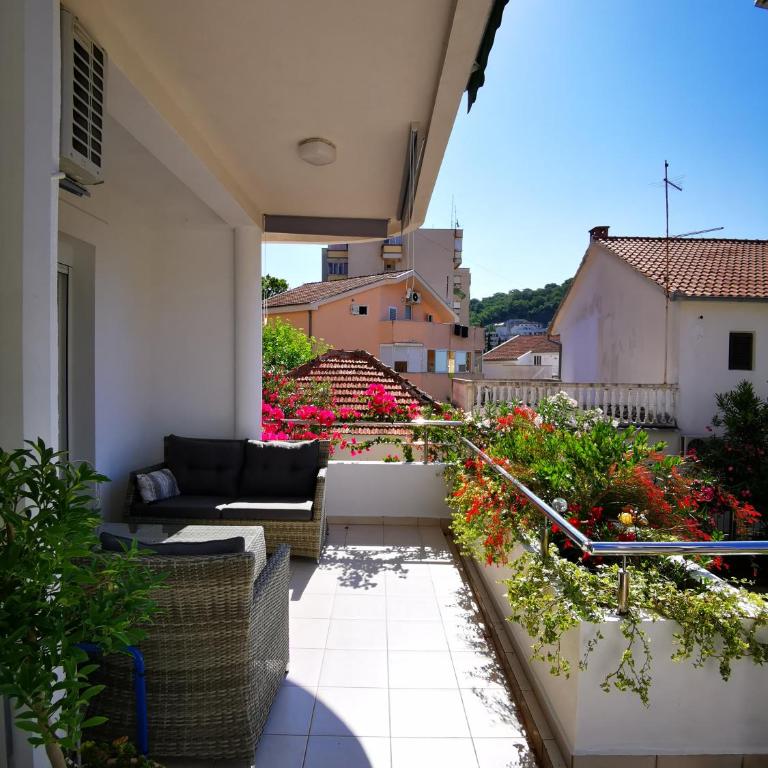 Charming and Luxurious Flat with Large Terrace - One-Bedroom Apartment - 9