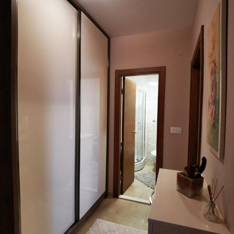 Charming and Luxurious Flat with Large Terrace - One-Bedroom Apartment - 17