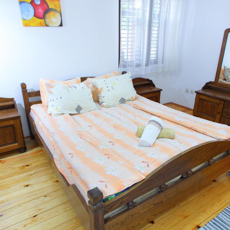 Old Fashion Guest House - Two-Bedroom House - 13