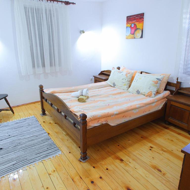Old Fashion Guest House - Two-Bedroom House - 14
