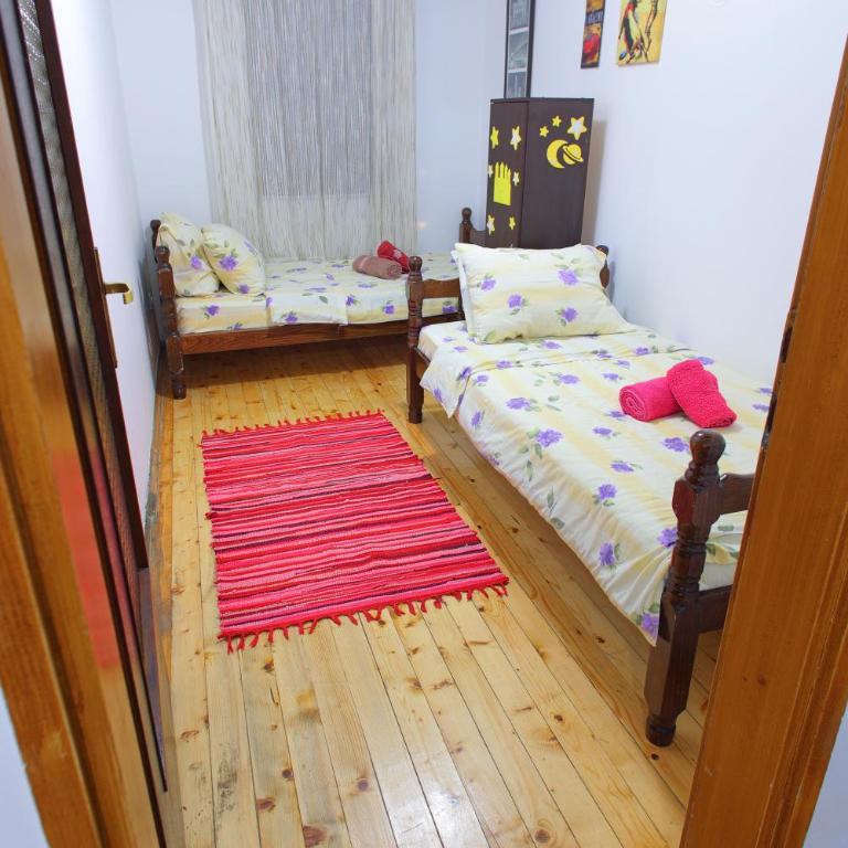 Old Fashion Guest House - Two-Bedroom House - 16