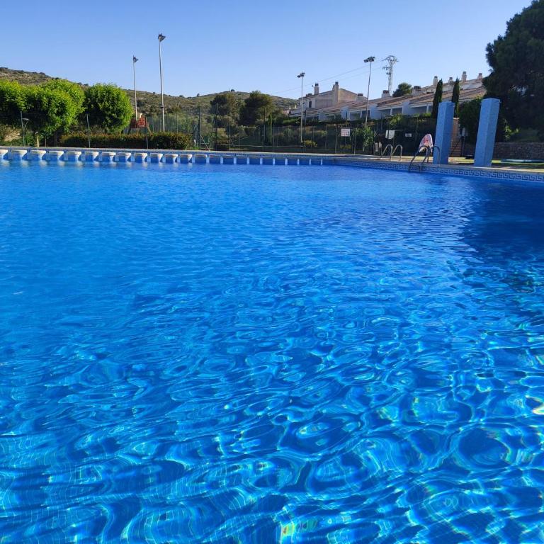 Adosado con piscina, aire acondicionado, parking y pista de tenis - Apartment mit 2 Schlafzimmern - 24