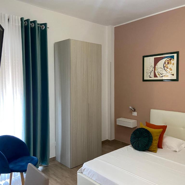 Juna's guest house - Double Room with Private Bathroom - 12