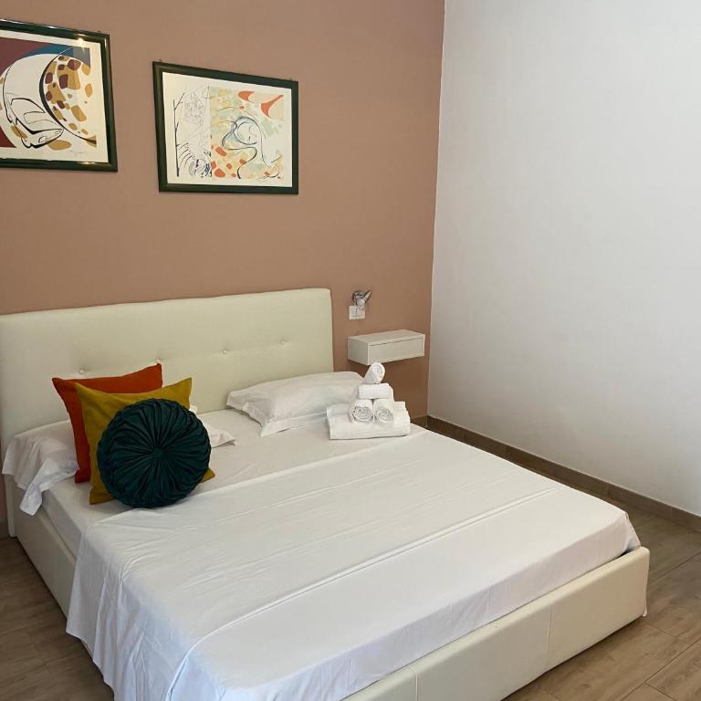 Juna's guest house - Double Room with Private Bathroom - 10
