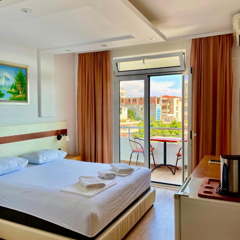 Adriatic Apartments - Dvokrevetna Soba sa Bračnim Krevetom - 3