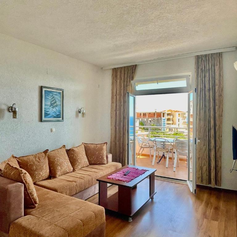 Adriatic Apartments - One-Bedroom Apartment with Sea View - 2