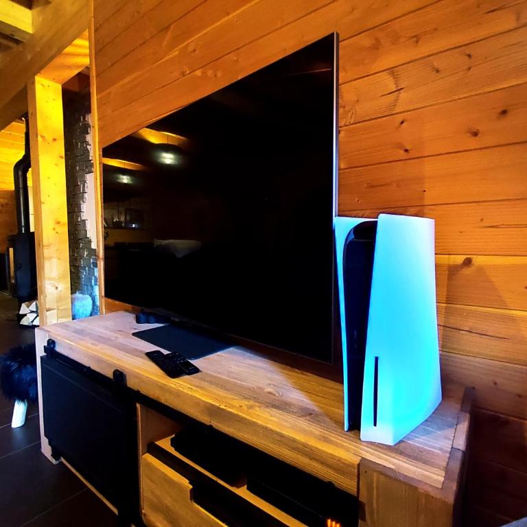 ⁂⁂ LE NID DE PIERRE & JULIE [CLEDICIHOME] 2 pas du centre ville / SPA & TERASSE AMENAGEE ⁂⁂ - Chalet - 9