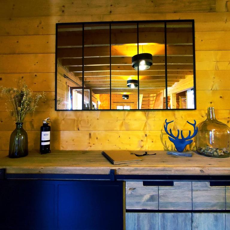 ⁂⁂ LE NID DE PIERRE & JULIE [CLEDICIHOME] 2 pas du centre ville / SPA & TERASSE AMENAGEE ⁂⁂ - Chalet - 16
