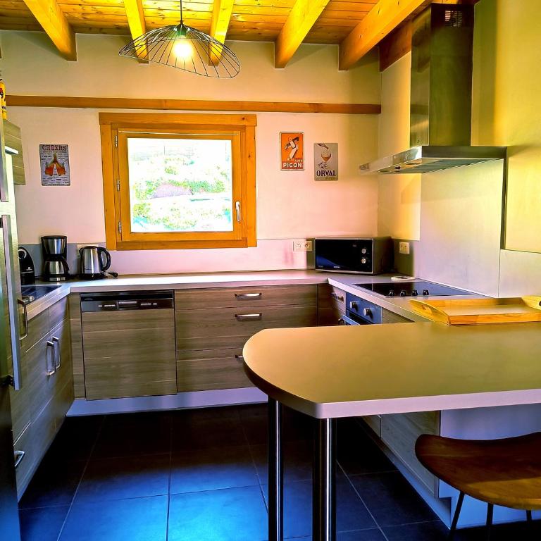 ⁂⁂ LE NID DE PIERRE & JULIE [CLEDICIHOME] 2 pas du centre ville / SPA & TERASSE AMENAGEE ⁂⁂ - Chalet - 29