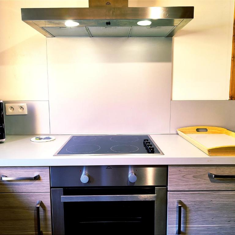 ⁂⁂ LE NID DE PIERRE & JULIE [CLEDICIHOME] 2 pas du centre ville / SPA & TERASSE AMENAGEE ⁂⁂ - Chalet - 27