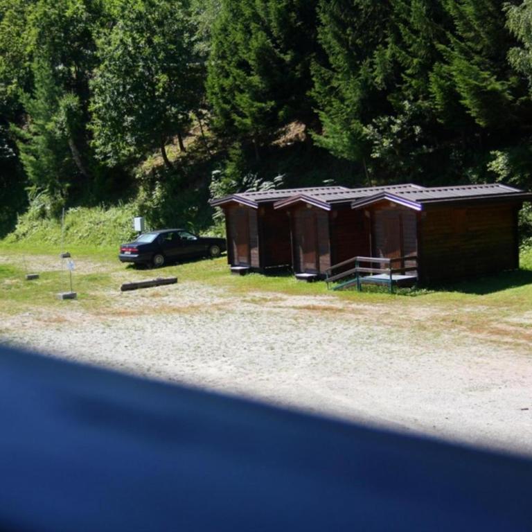 Camping Yoghi e Bubu - Bungalow avec Salle de Bains Commune - 9