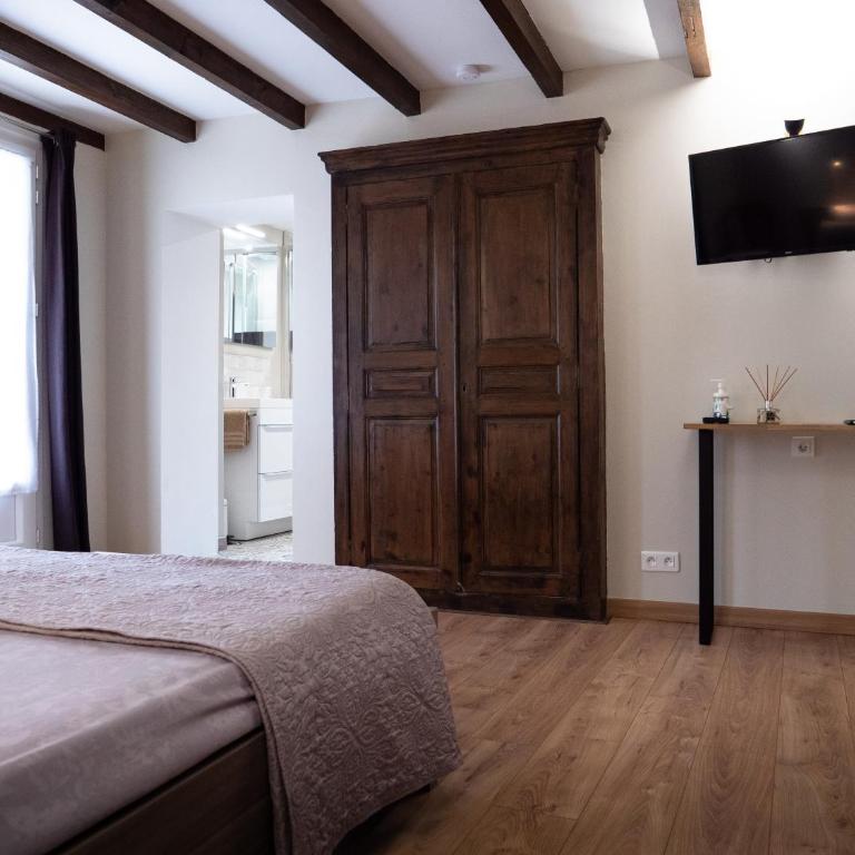 Mas de Chaufondes - Chambre Double avec Salle de Bains Privative - 2