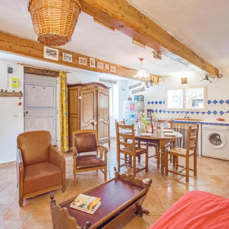 Belle Maison De 3 Chambres À Andon - Maison de Vacances 3 Chambres - 2