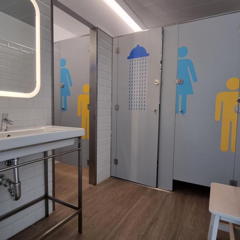 Nut Hostel - 12 Beds in Mixed Dormitory Room - 4