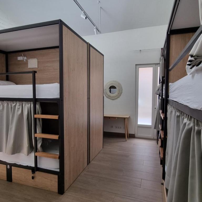 Nut Hostel - 12 Beds in Mixed Dormitory Room - 1