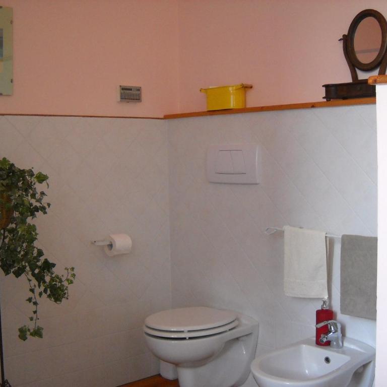 B&B Artemia - Camera Matrimoniale con Bagno Privato - 11