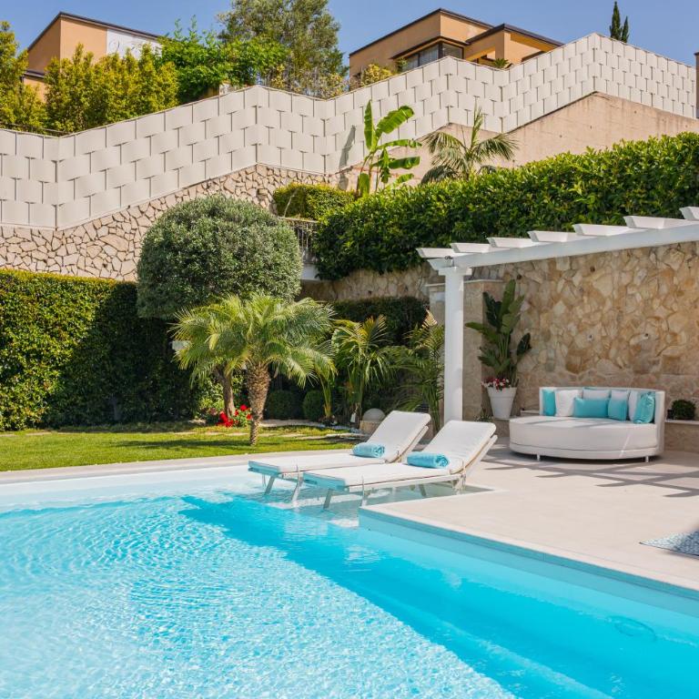 Villa Mastrissa Taormina - Deluxe One-Bedroom Apartment with Shared Pool - 3