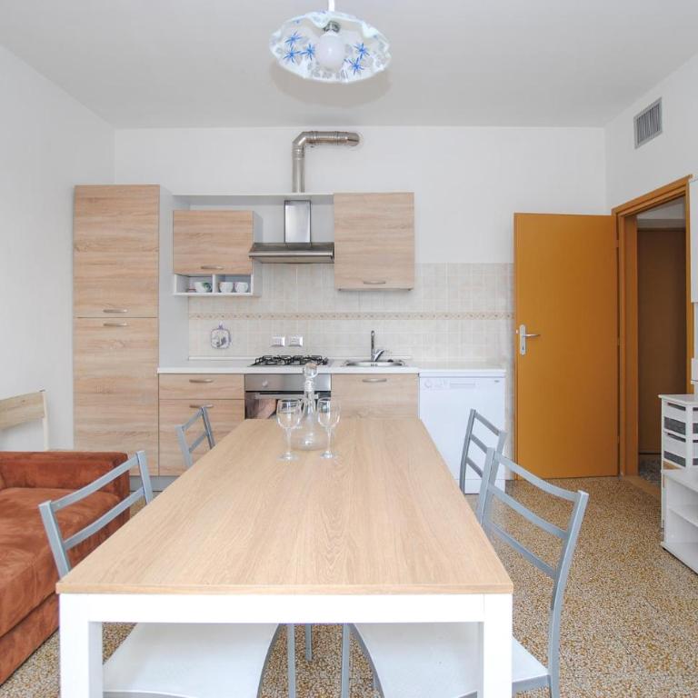 Awesome Apartment In Montecatini Terme - Casa Vacanze con 2 Camere da Letto - 3