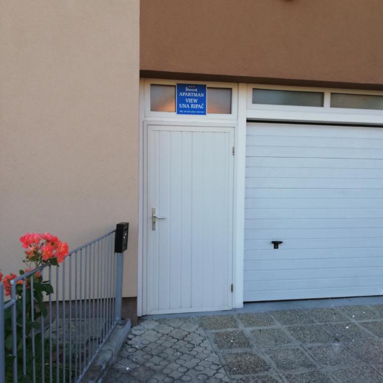 Apartman View Una - Three-Bedroom House - 6