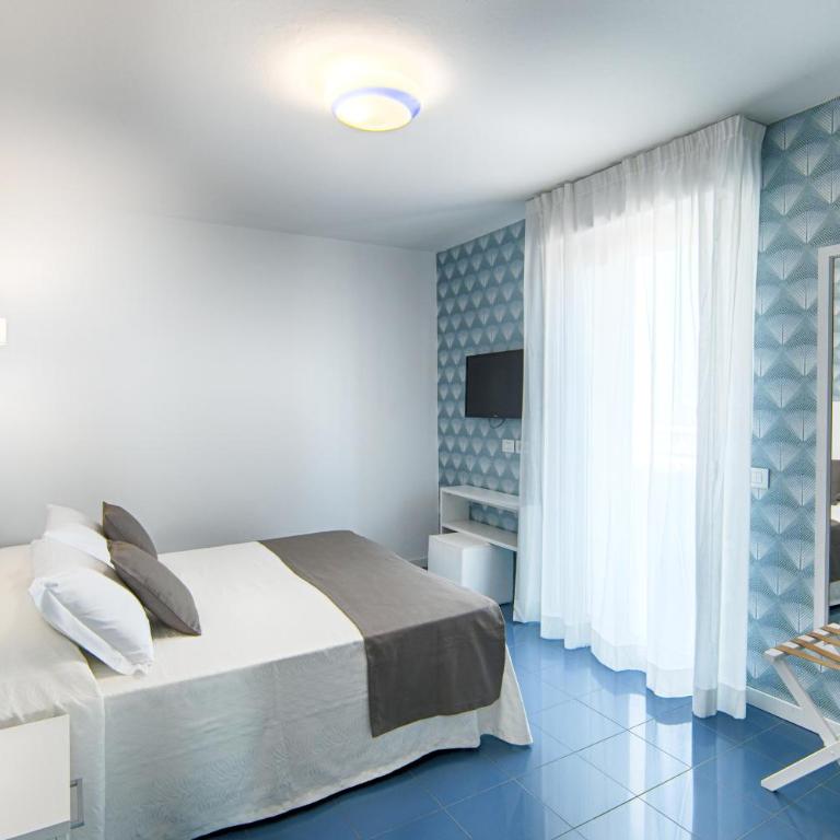 Hotel Gorini - Camera Superior Matrimoniale/Doppia con Letti Singoli con Vista Mare - 15