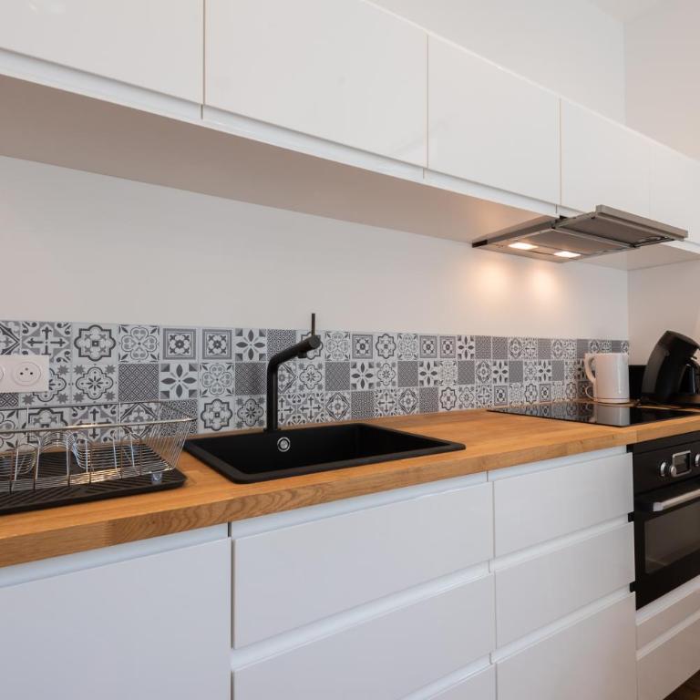 Appartements centre-ville - Wifi - Cuisine tout équipée - Lave-linge - Appartement avec Balcon - 17