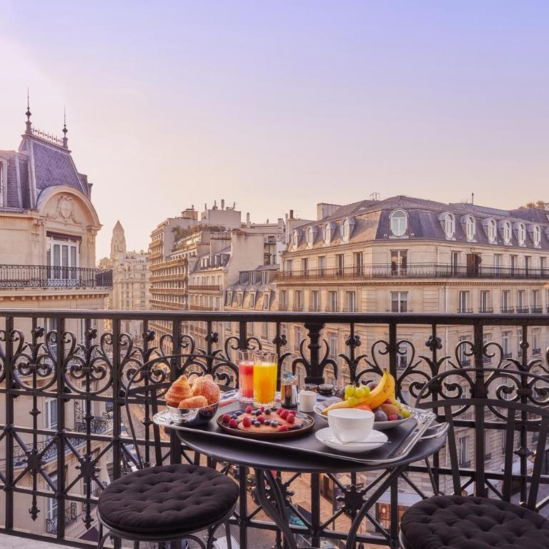 Grand Powers Hotel - Executive room with Balcony & Eiffel Tower - 1