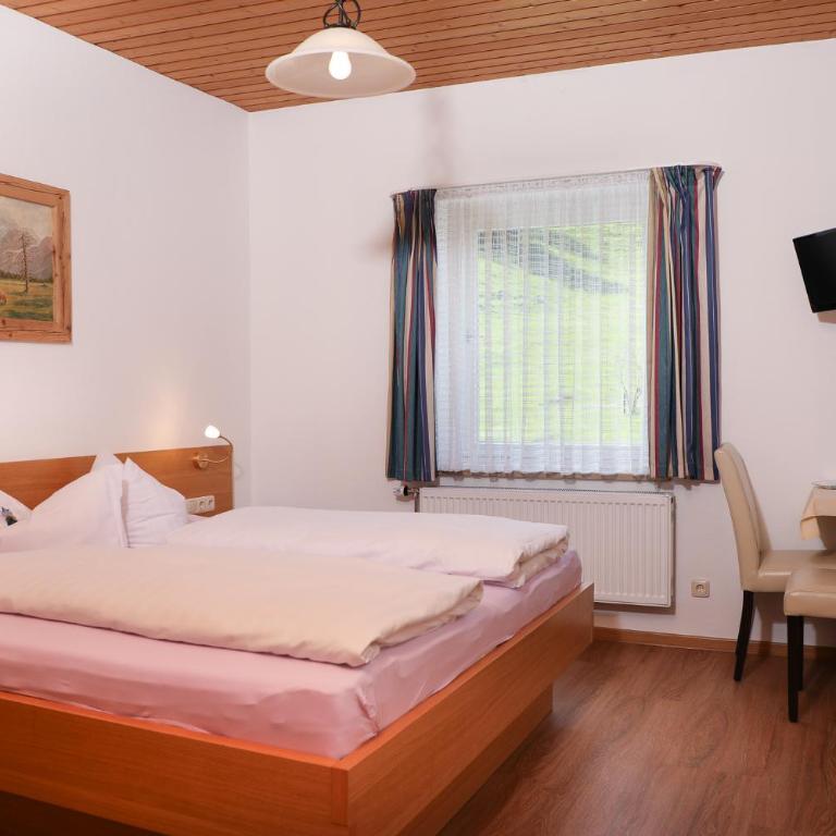 Hotel Garni Post - Comfort Doppelzimmer mit Balkon - 9
