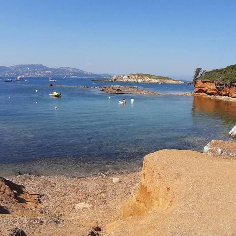 charmant studio neuf à 150m de la mer - Appartement avec Terrasse - 16
