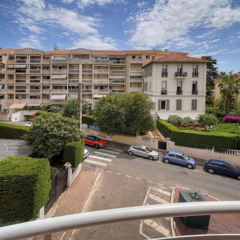 Upstays Terrace 80m Apartment Carnot - Appartement - 27