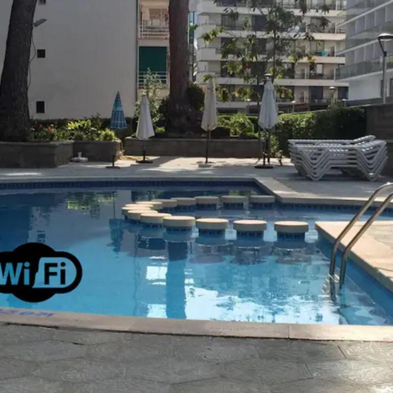 Apartamento centrico y con piscina a 5 min. playa - One-Bedroom Apartment - 1