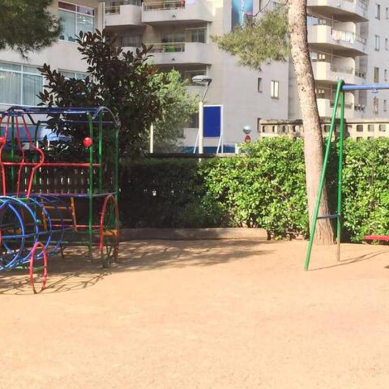 Apartamento centrico y con piscina a 5 min. playa - One-Bedroom Apartment - 13