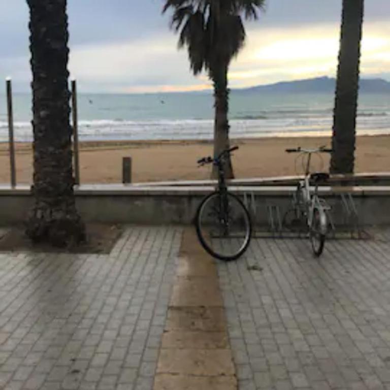 Apartamento centrico y con piscina a 5 min. playa - One-Bedroom Apartment - 15