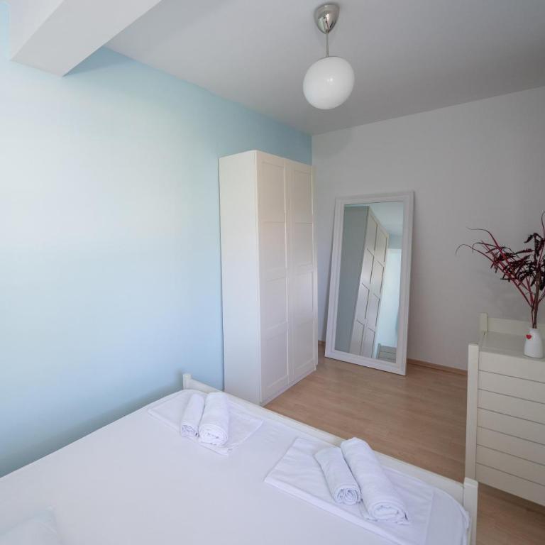 Sunshine - Two-Bedroom Apartment - 9
