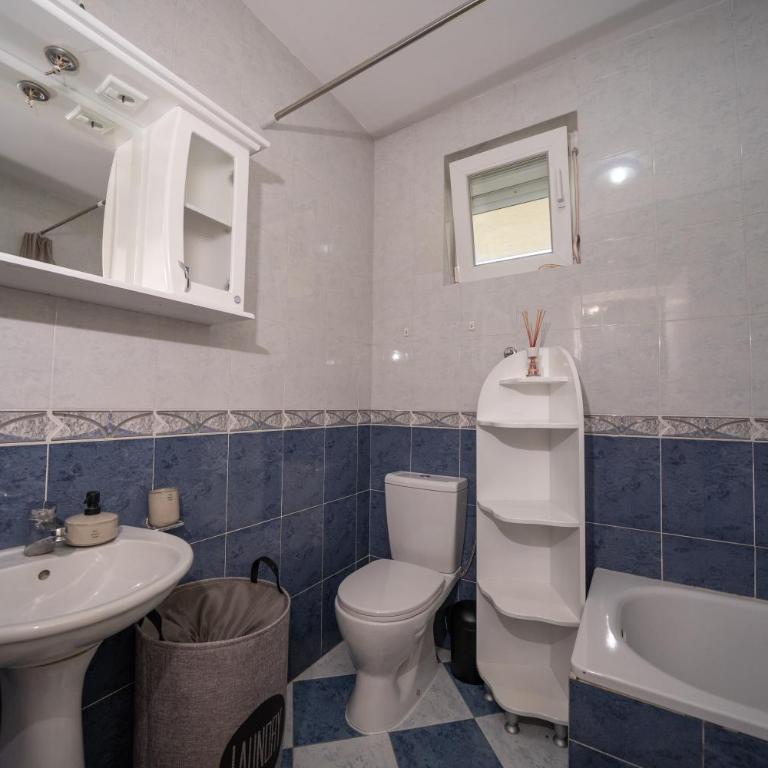 Sunshine - Two-Bedroom Apartment - 15