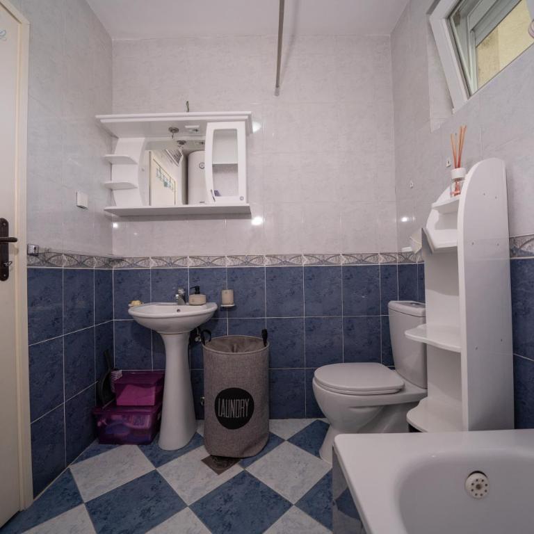 Sunshine - Two-Bedroom Apartment - 17