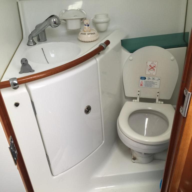 Une vedette à Deauville - Cabine de Bateau - 14