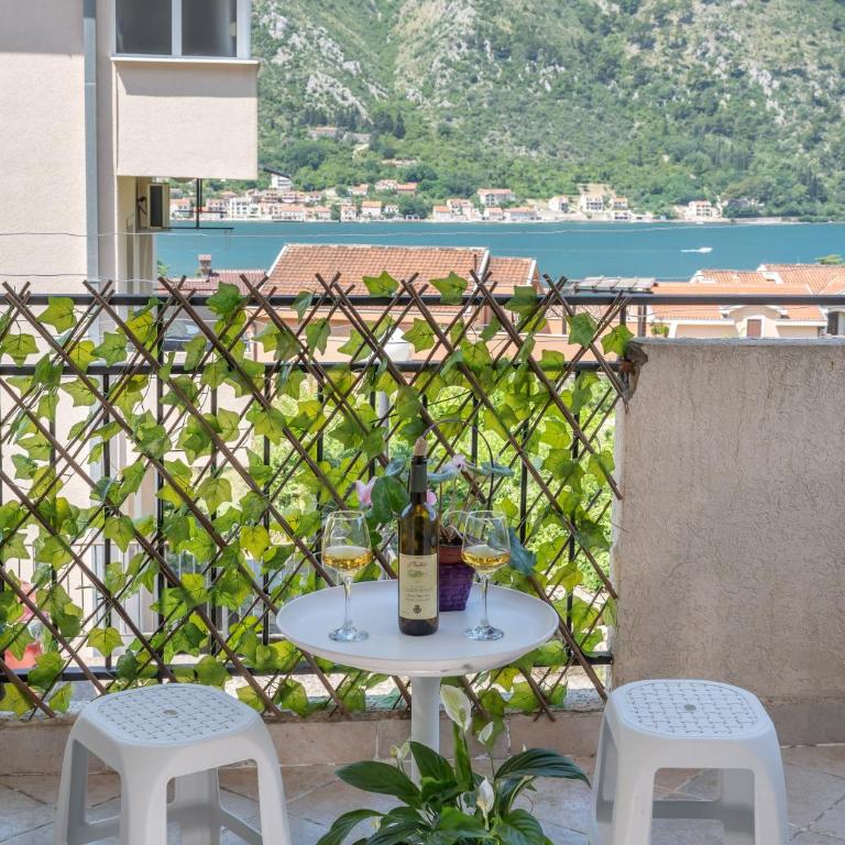 Sunshine - Two-Bedroom Apartment - 18