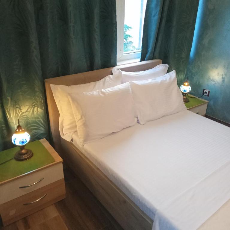 Apartments with sea view in Prcanj - Two-Bedroom Apartment - 3