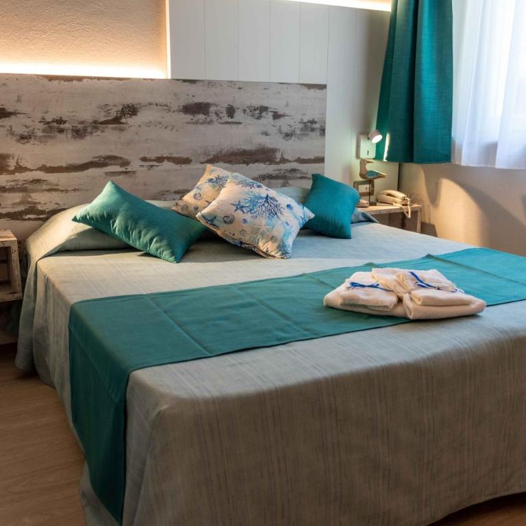 Hotel Acquamarina - Camera Standard Matrimoniale/Doppia con Letti Singoli con Vista Mare - 6