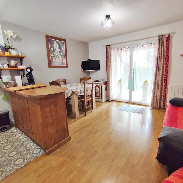 Au doux refuge, charmant T2 bis, parking gratuit, proche thermes, 6 personnes - Appartement 2 Chambres - 1