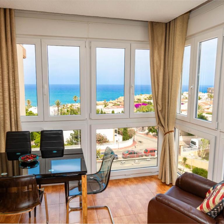 APARTAMENTO CON VISTAS AL MAR Y AL LAGO - One-Bedroom Apartment - 1