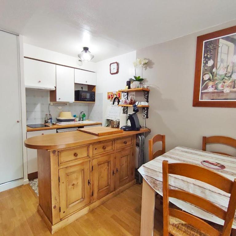 Au doux refuge, charmant T2 bis, parking gratuit, proche thermes, 6 personnes - Appartement 2 Chambres - 2